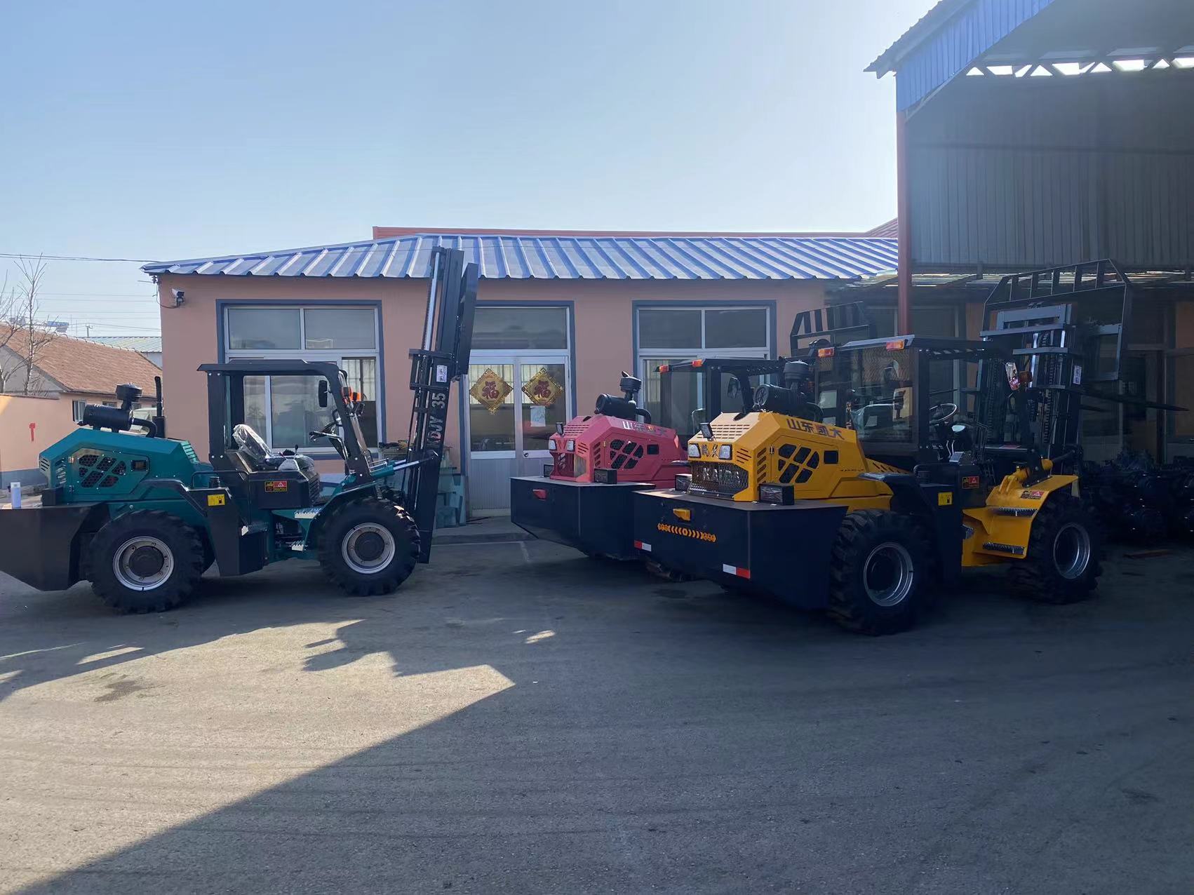 2025最好的矮款越野叉车加工厂家推荐排行:坡地作业不滑坡,越野叉车爬坡性能大考验 2025最好的矮款越野叉车加工厂家推荐排行:坡地作业不滑坡,越野叉车爬坡性能大考验